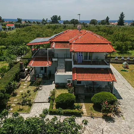 Villa Yavoros Nea Plagia