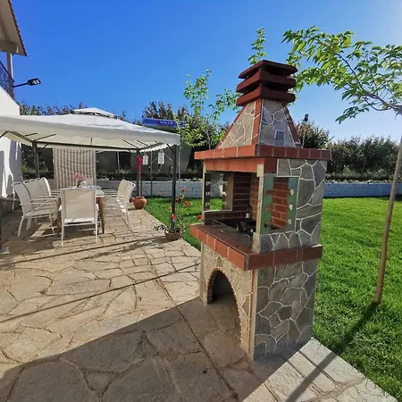 Villa Yavoros Villa *